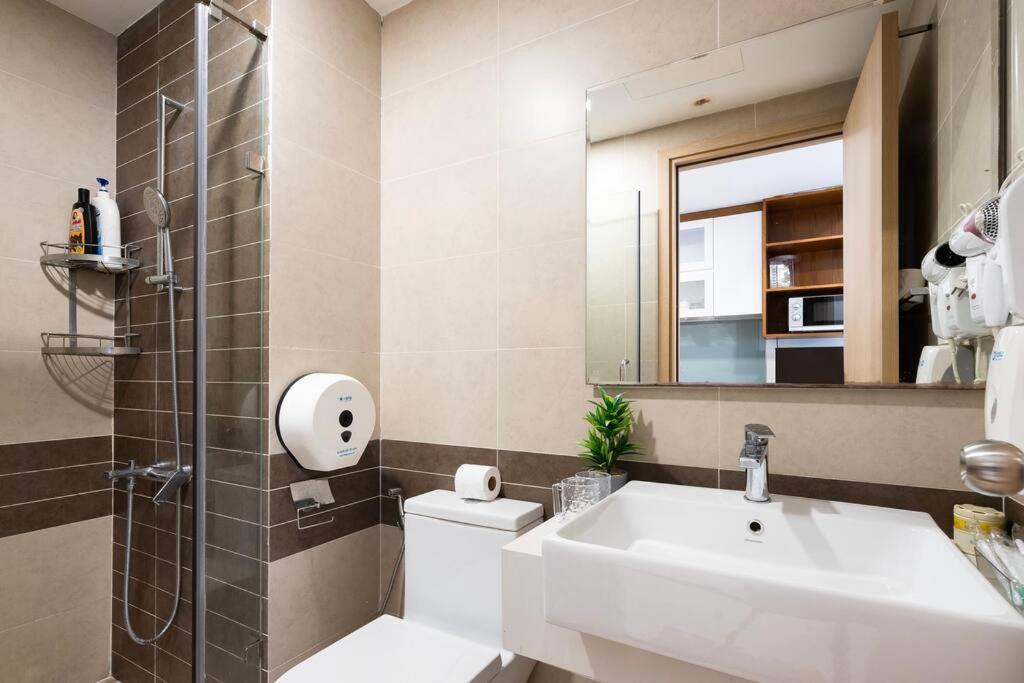 Ho Tang Cao,view Dep,netflix Free Apartment Ho Chi Minh City
